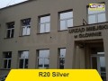 folia przeciwsłoneczna zamontowana na szybach budynku