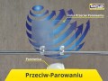eksperyment pokazujacy 2 fragmenty szkła, jedno zaparowane a drugie z założoną folia przeciwparowaniu przezroczyste